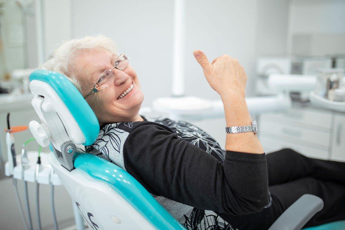 elderly-woman-at-dental-exam